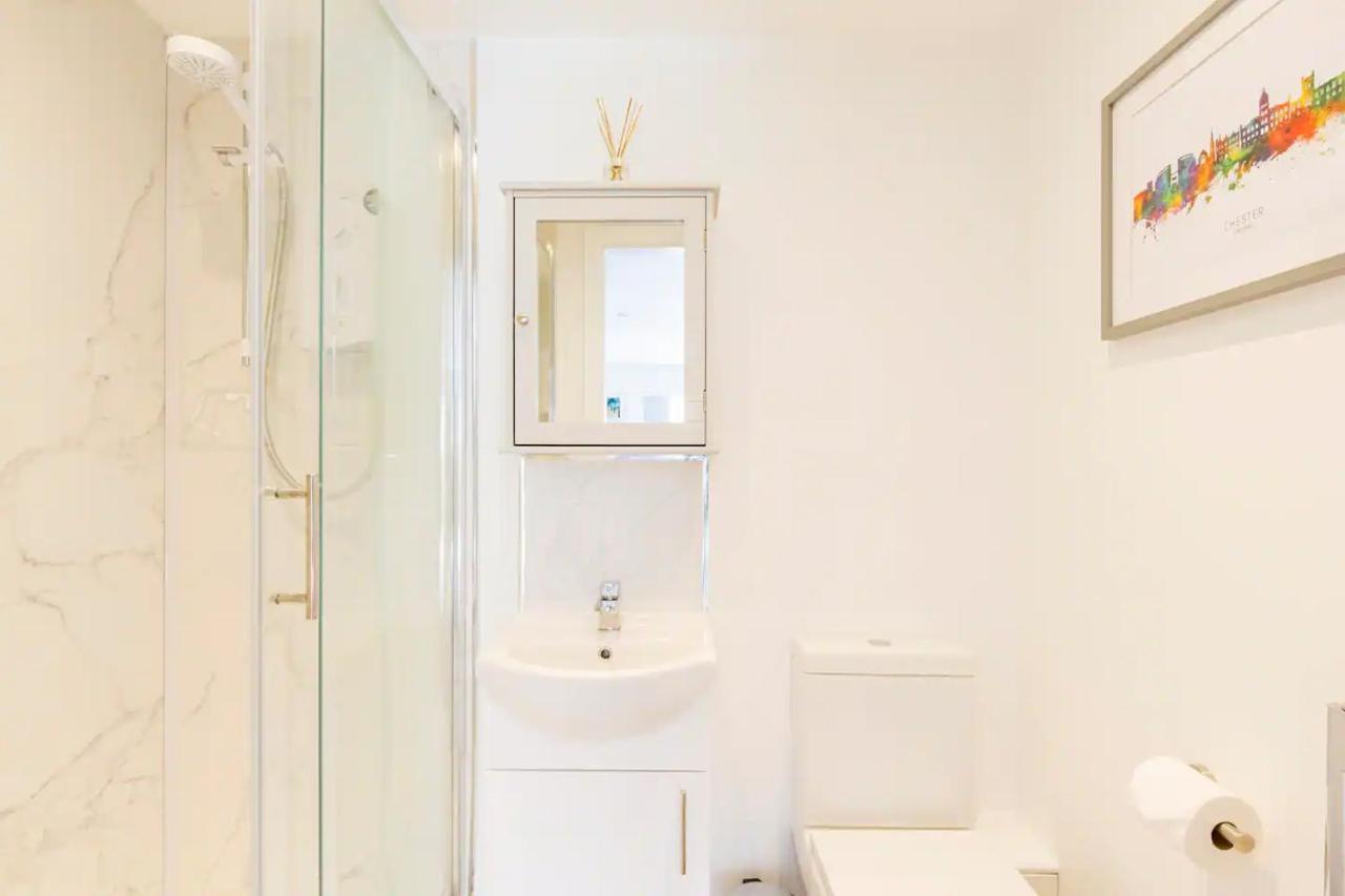 Charming Chester Studio With Private Garden & Free Parking Exterior foto